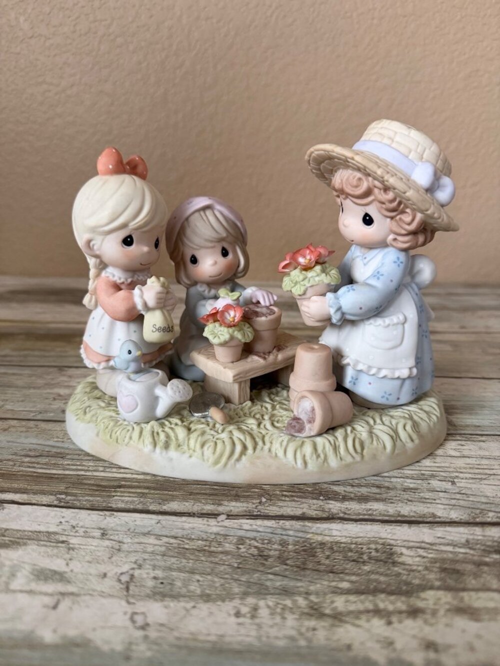 Precious Moments 2001 Planting the Seeds of Love #101548 Ltd Ed 1190/7500 No Box